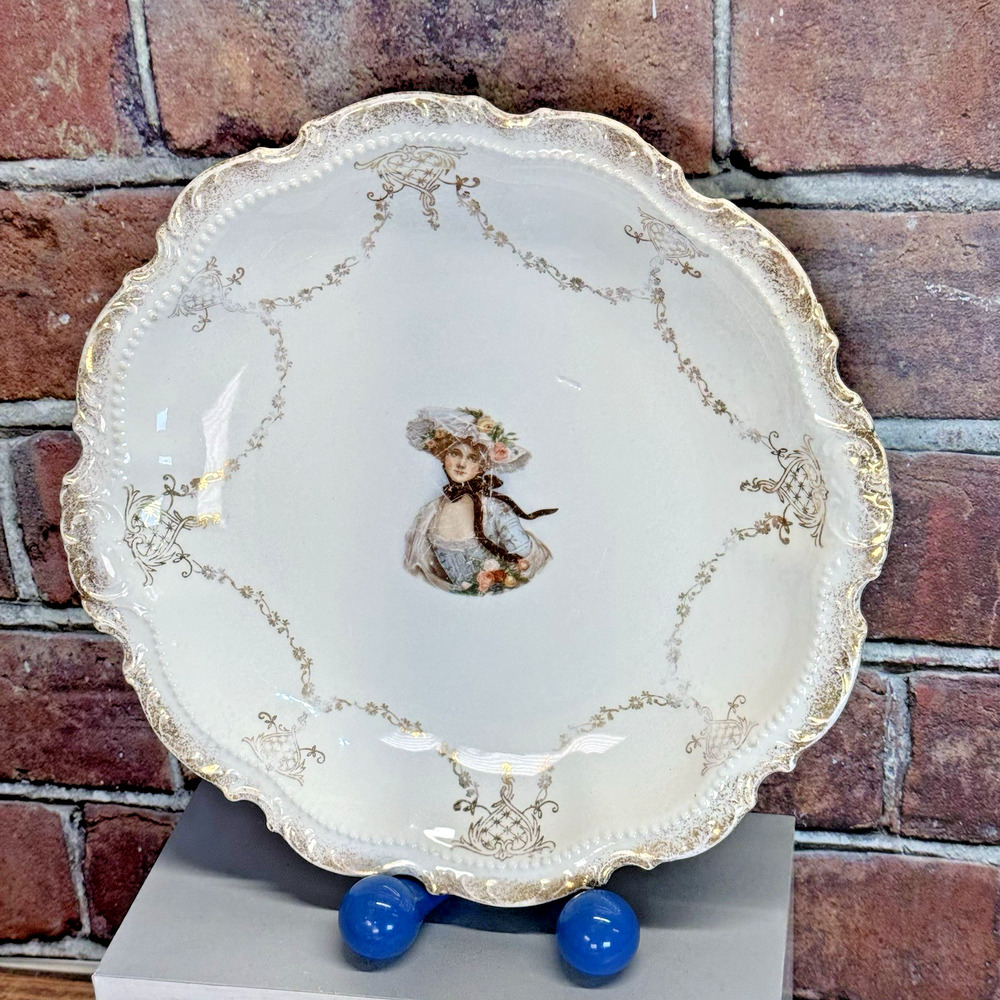 Antique Vintage Crescent 'K' Scalloped China Display Portrait‎ Plate Gold Detail